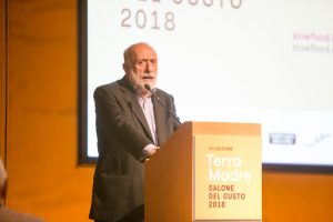 carlo_petrini_terra_madre-725x483