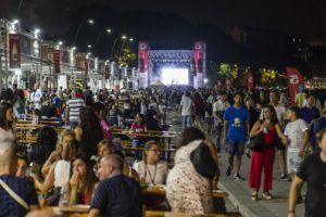 Famiglie e Turisti al Bufala Fest