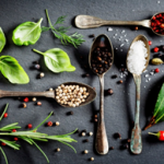 E’ tempo di spezie: Il mercato di Grangusto si riempie di erbe aromatiche provenienti dall’India alla Cina, dall’Africa alle terre del Sol Levante